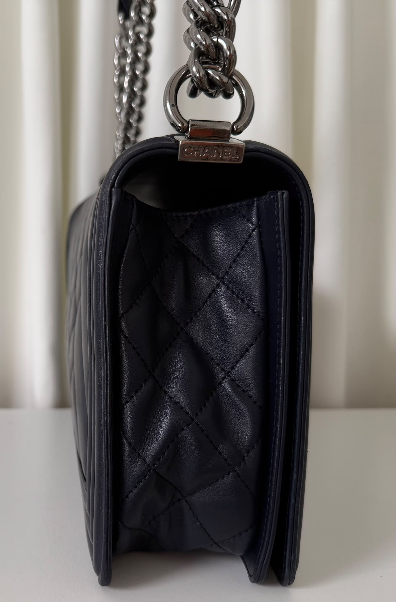 Boy Chanel medium Chevron Diamant