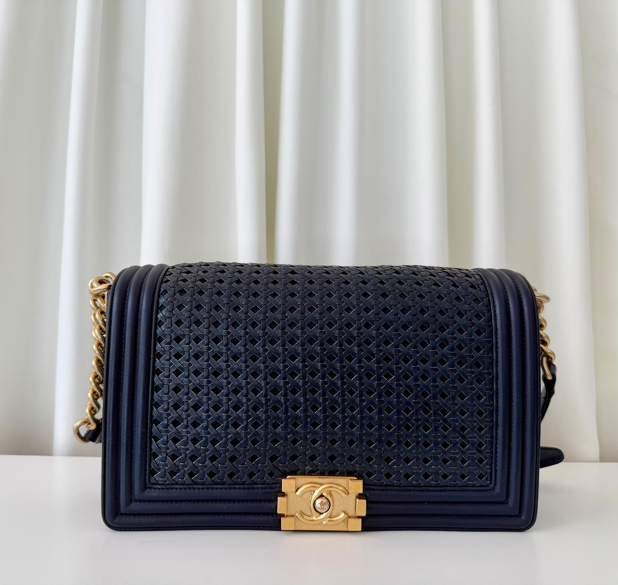 Chanel Boy medium tressé