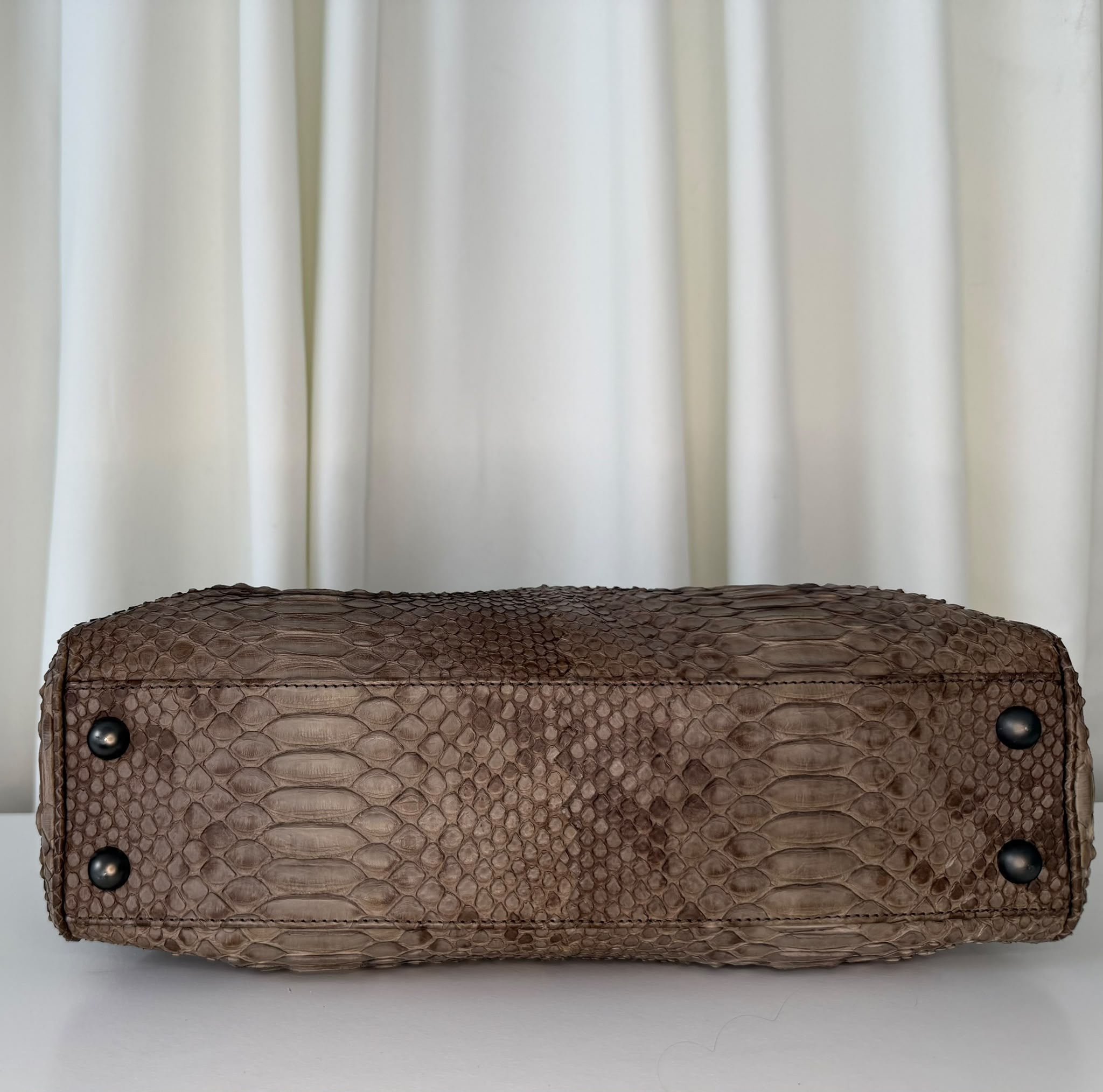 BOTTEGA VENETA – Python Frame Clutch Ash – 2008