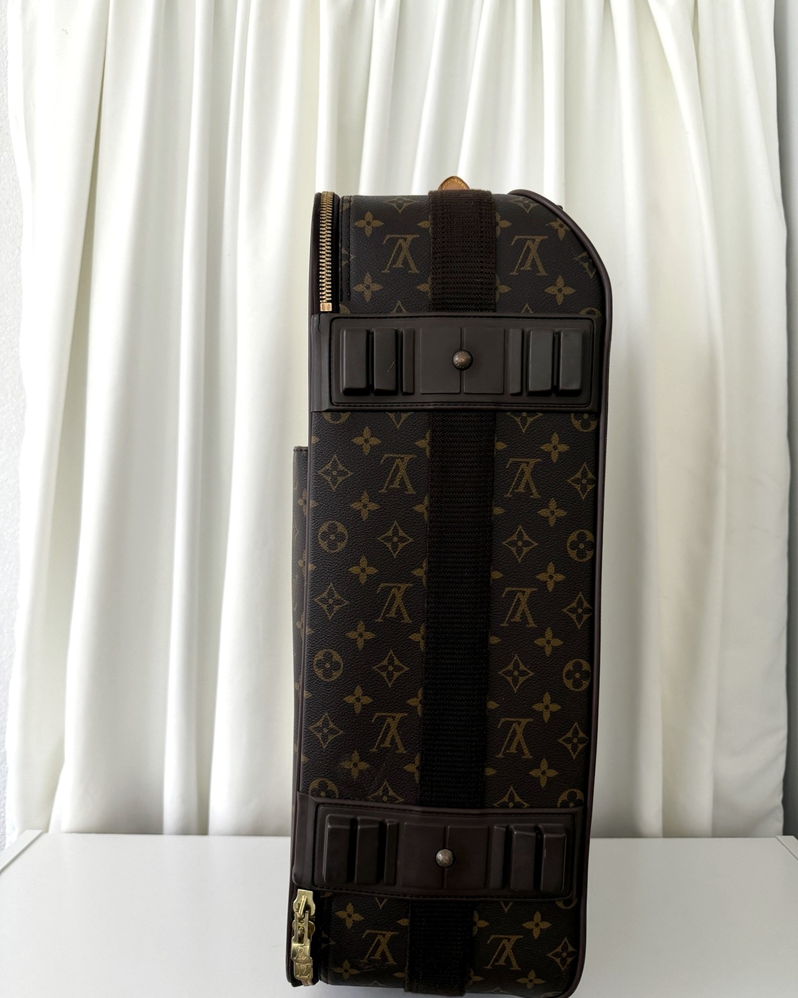Louis Vuitton Pégase 60 monogram