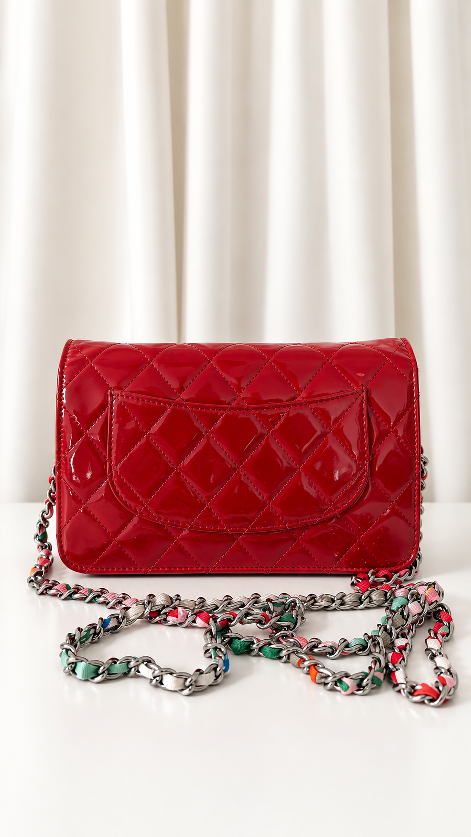 Chanel Wallet on chain (WOC)